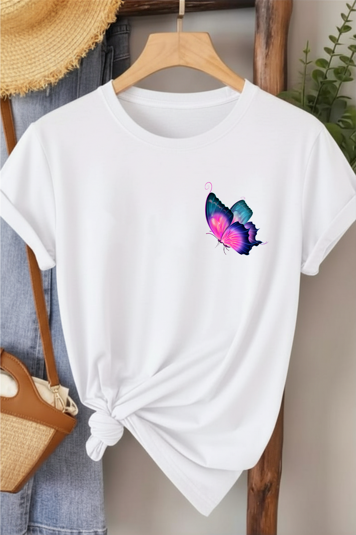 Renkli Kelebek - Beyaz Baskılı Pamuk T-shirt