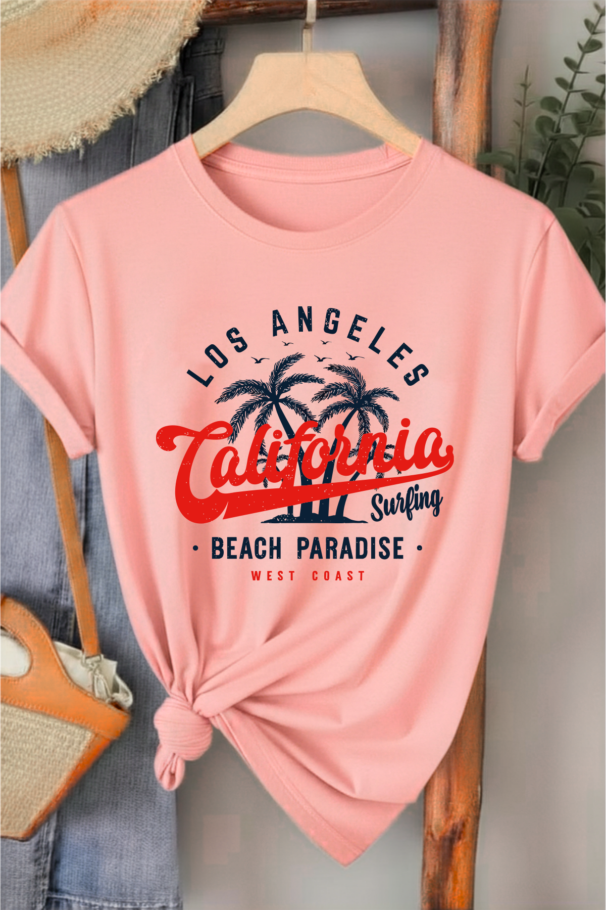 California Beach Paradise - Pembe Baskılı Pamuk T-shirt