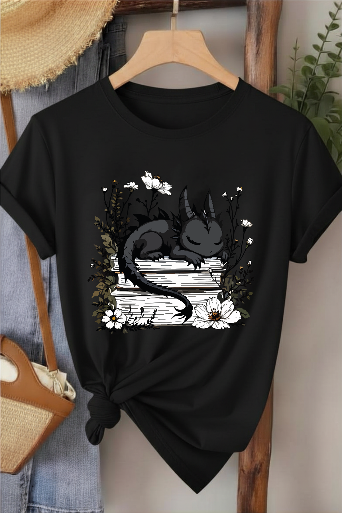 Ejderha & Kitap - Siyah Baskılı Pamuk T-shirt