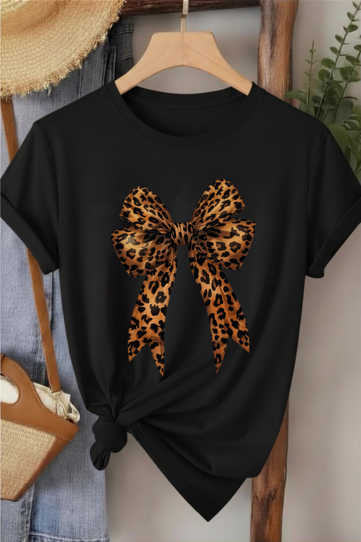 Leopar Kurdele - Siyah Baskılı Pamuk T-shirt