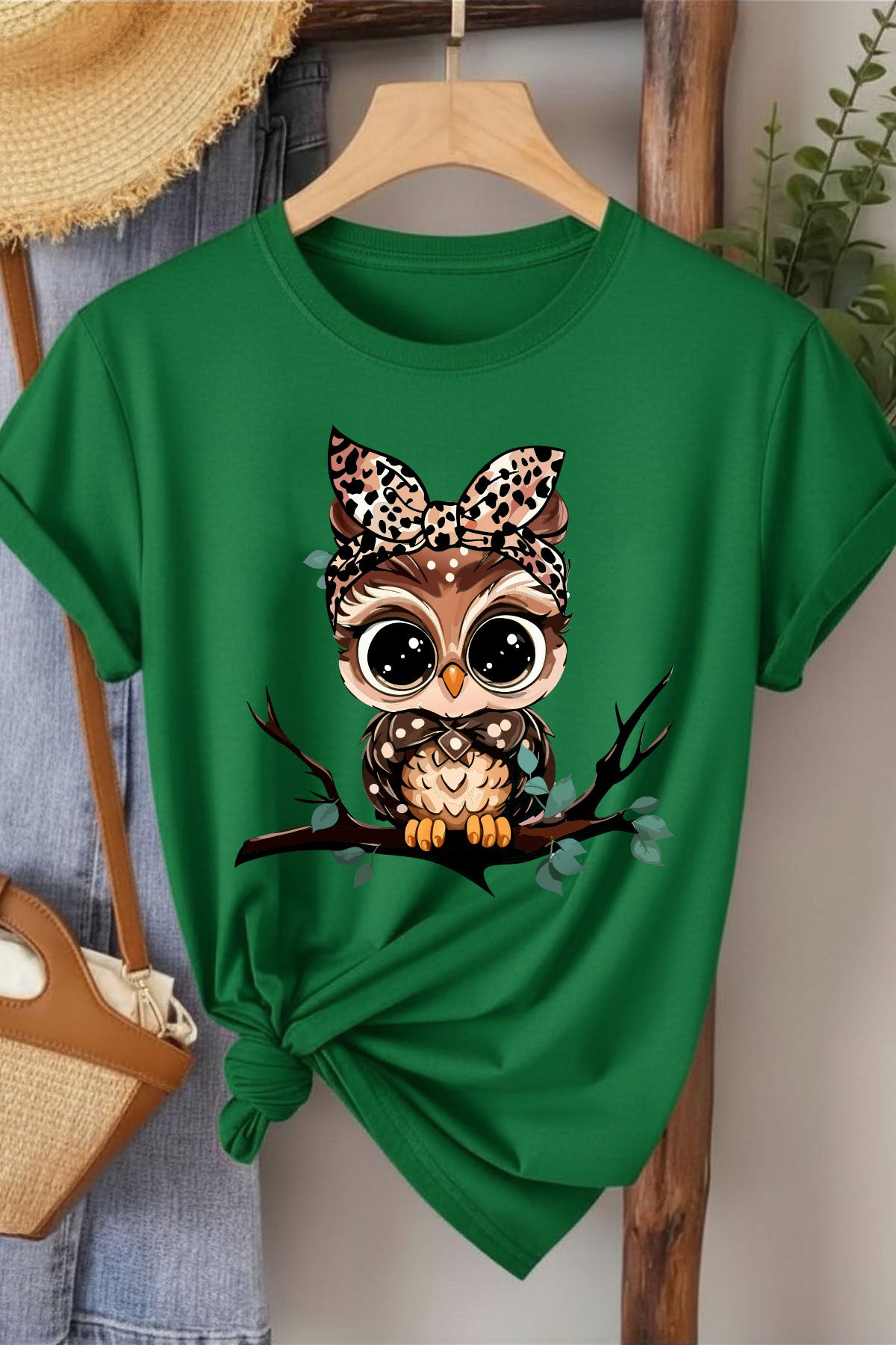Leopar Kurdeleli Baykuş - Yeşil Baskılı Pamuk T-shirt