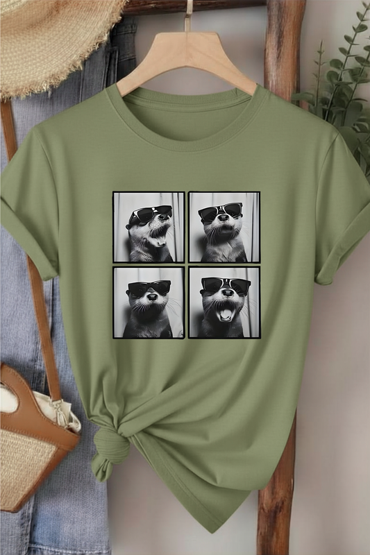 Gözlüklü Fok Pozlar - Haki Yeşili Baskılı Pamuk T-shirt