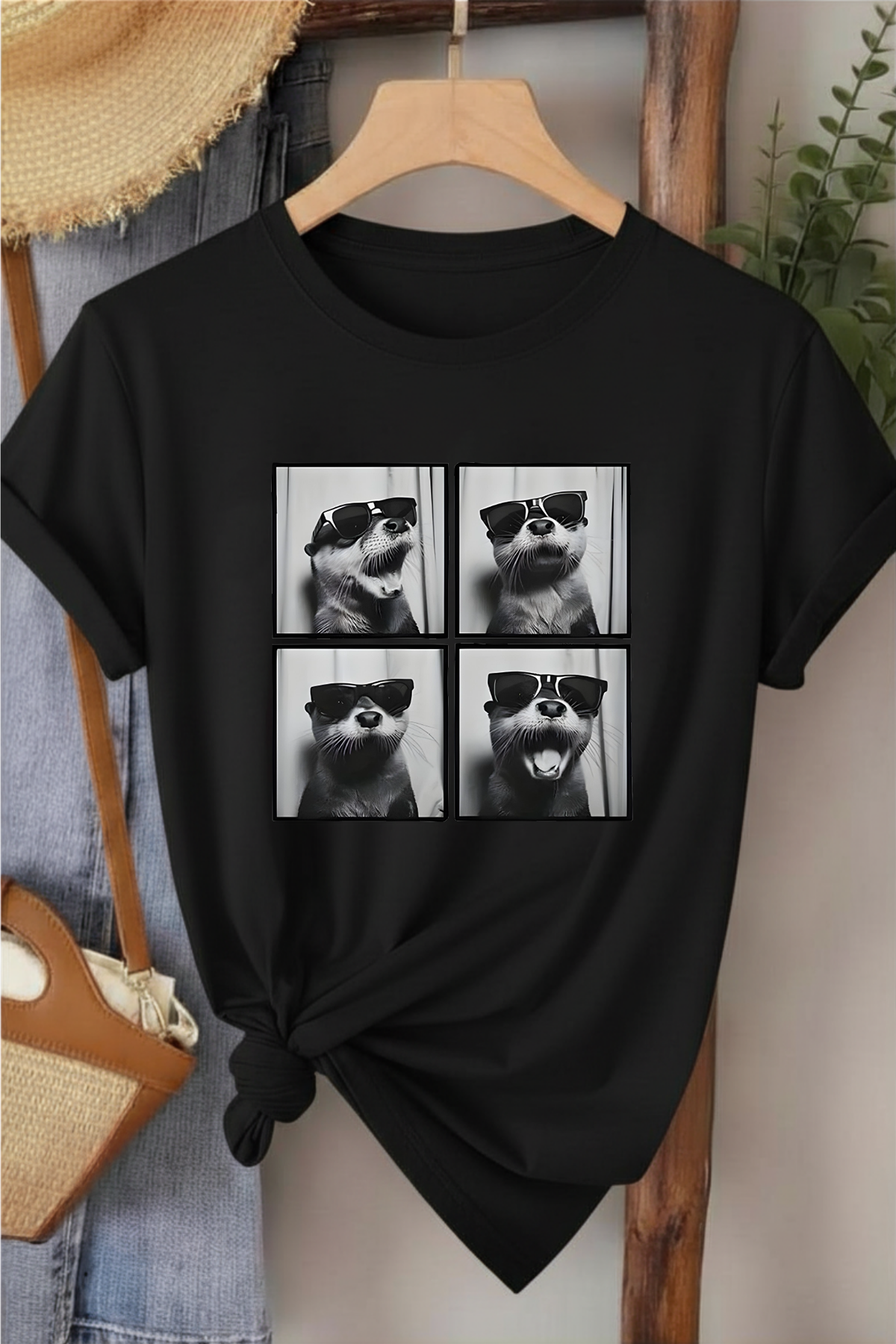 Gözlüklü Fok Pozlar - Siyah Baskılı Pamuk T-shirt
