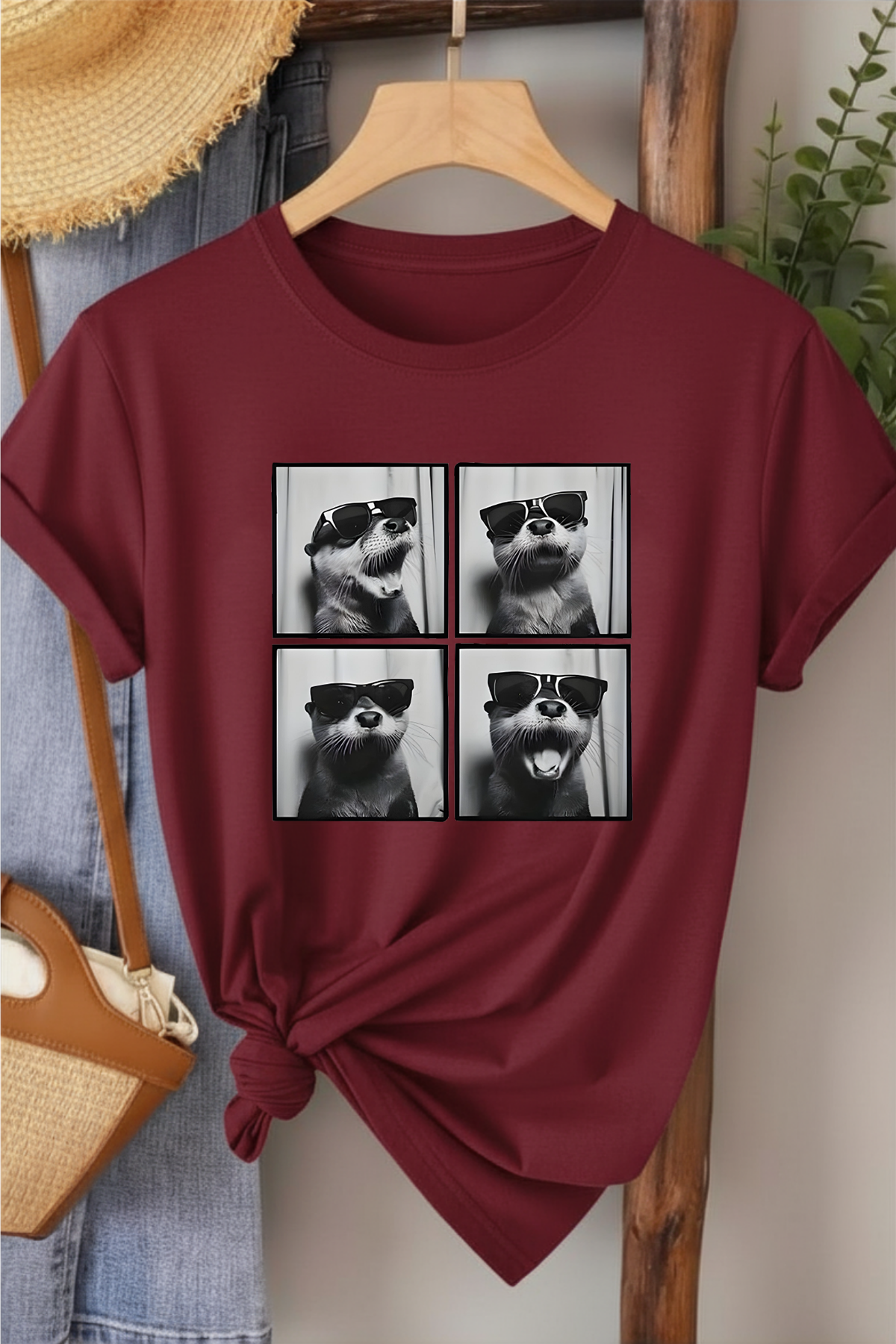 Gözlüklü Fok Pozlar - Bordo Baskılı Pamuk T-shirt