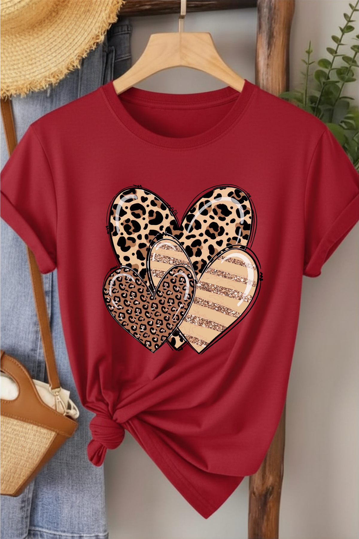 Leopar Üçlü Kalp - Kırmızı Baskılı Pamuk T-shirt