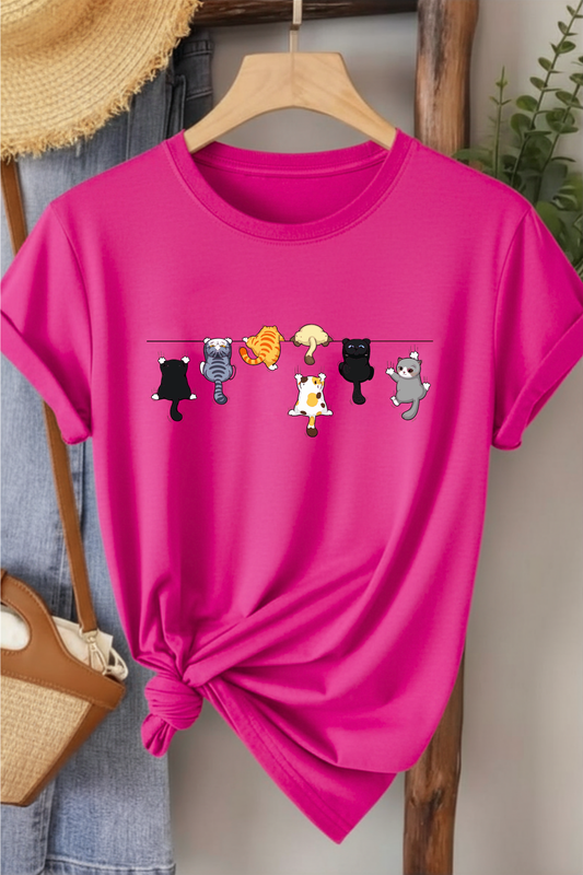 Tırmanan Kediler - Fuşya Baskılı Pamuk T-shirt