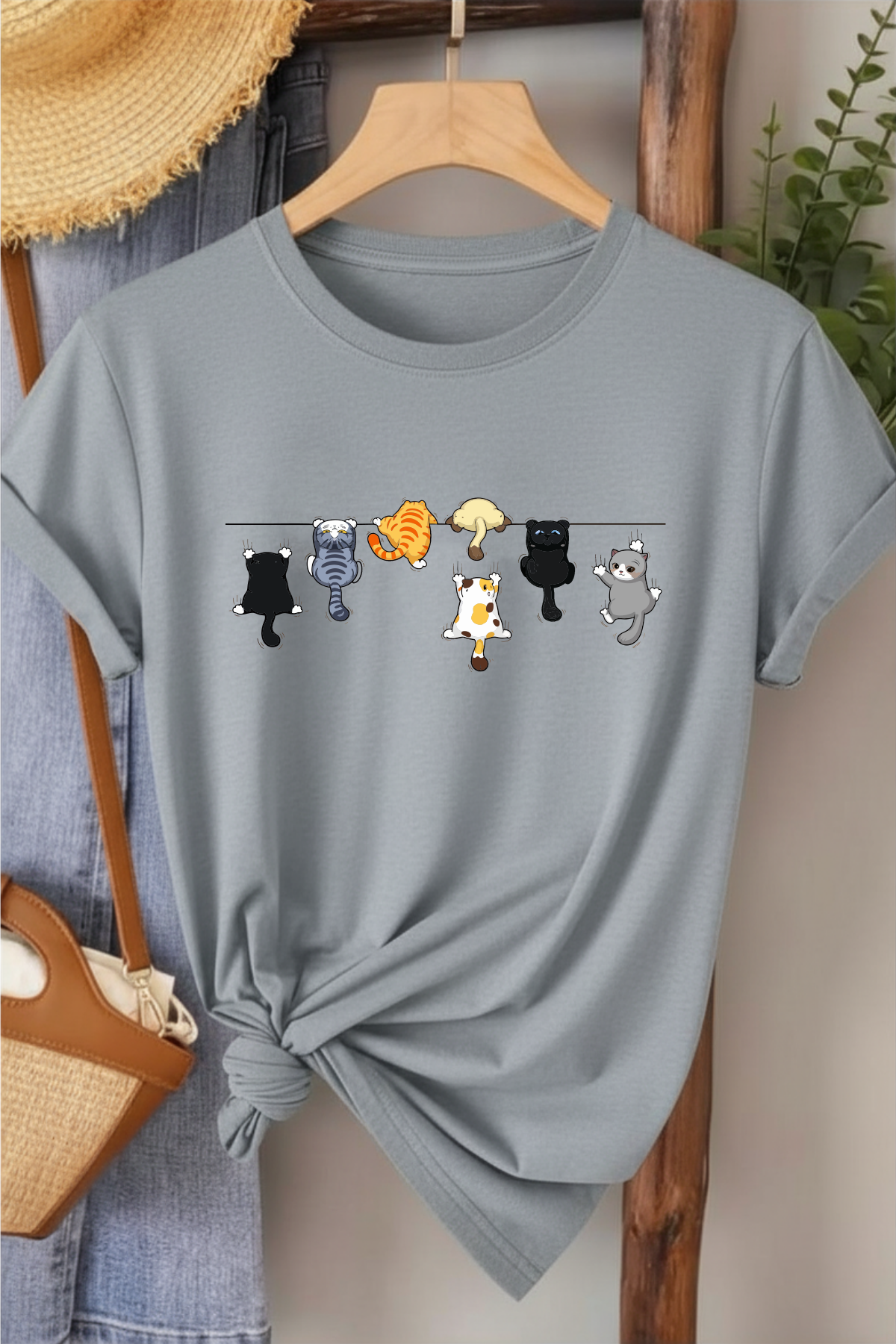 Tırmanan Kediler - Gri Baskılı Pamuk T-shirt