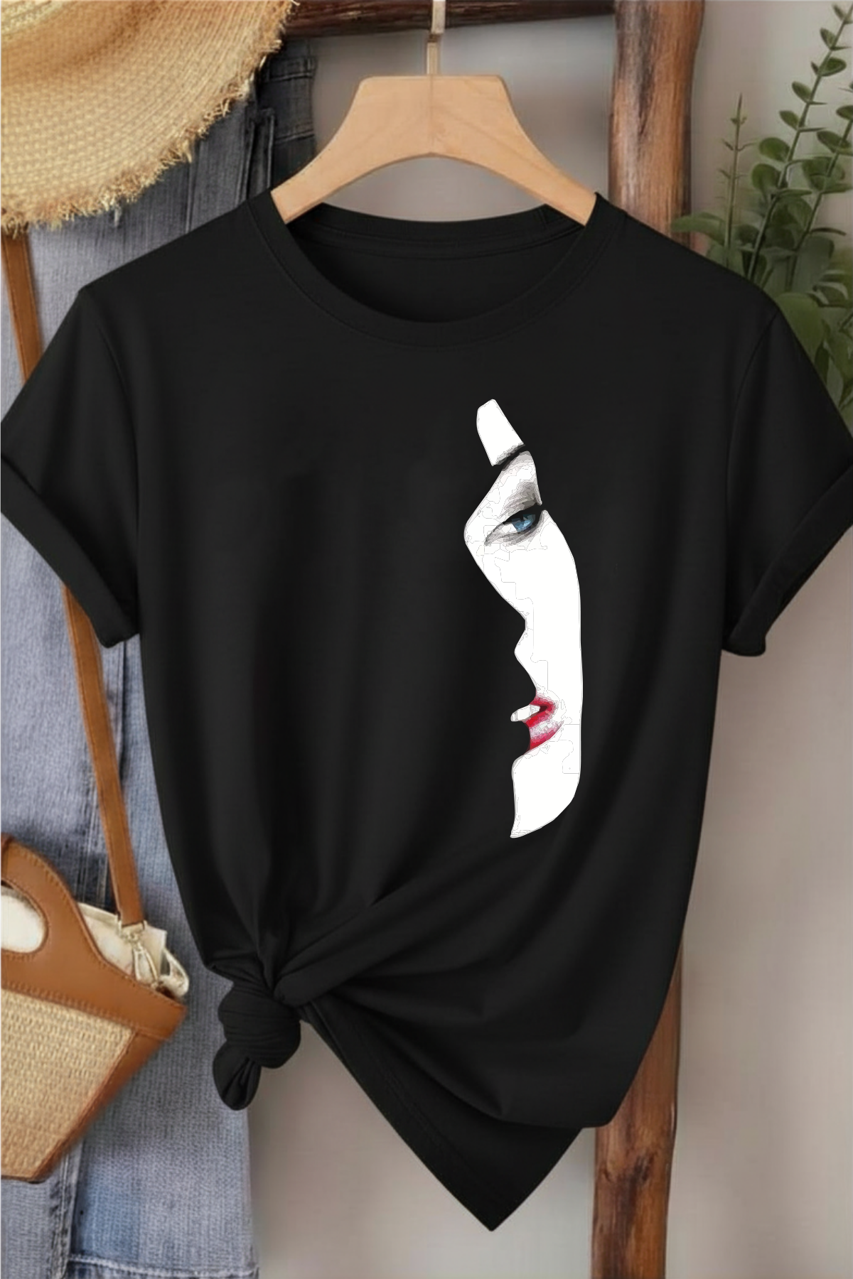 Perspektif Kadın Poz - Siyah Baskılı Pamuk T-shirt