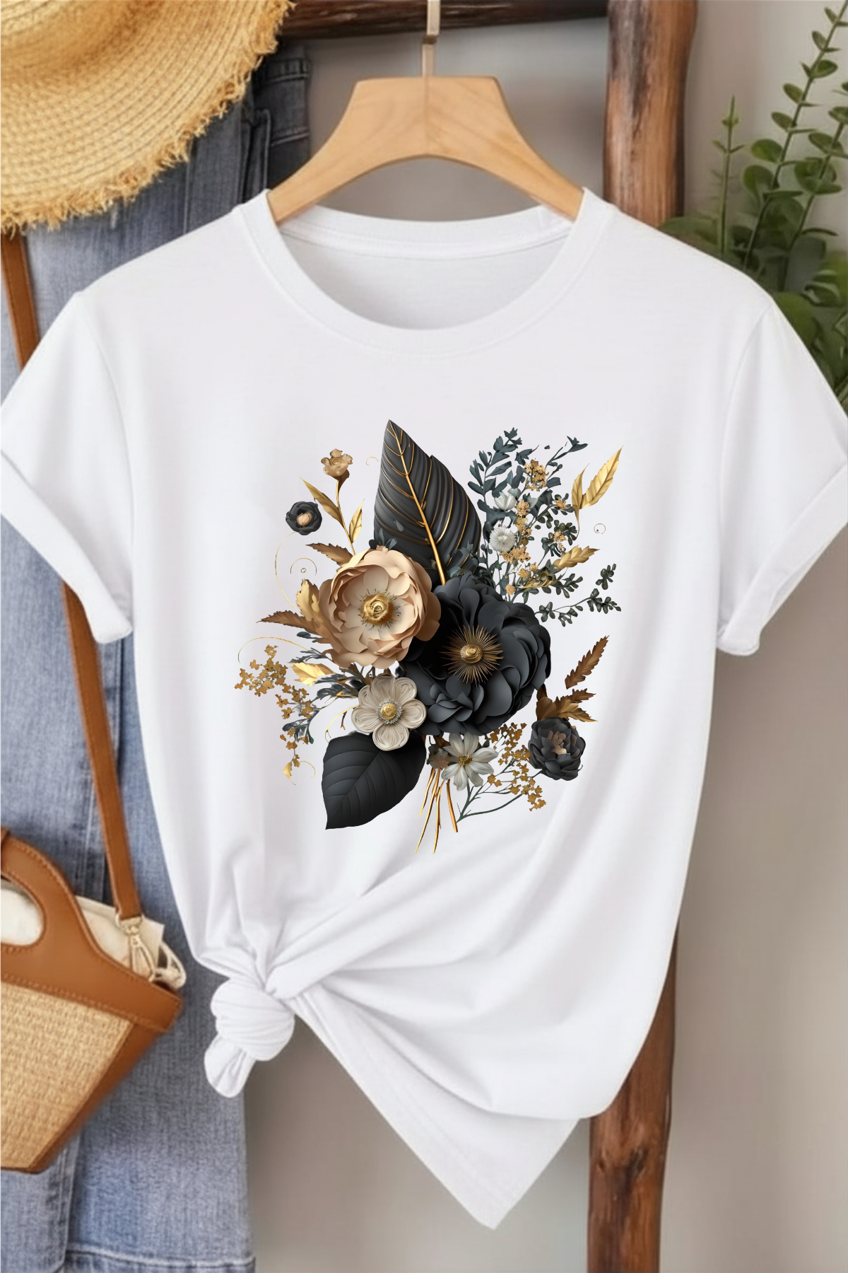 Siyah Çiçek Buketi - Beyaz Baskılı Pamuk T-shirt