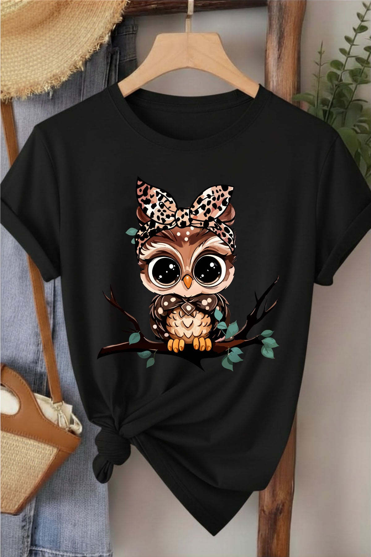 Leopar Kurdeleli Baykuş - Siyah Baskılı Pamuk T-shirt